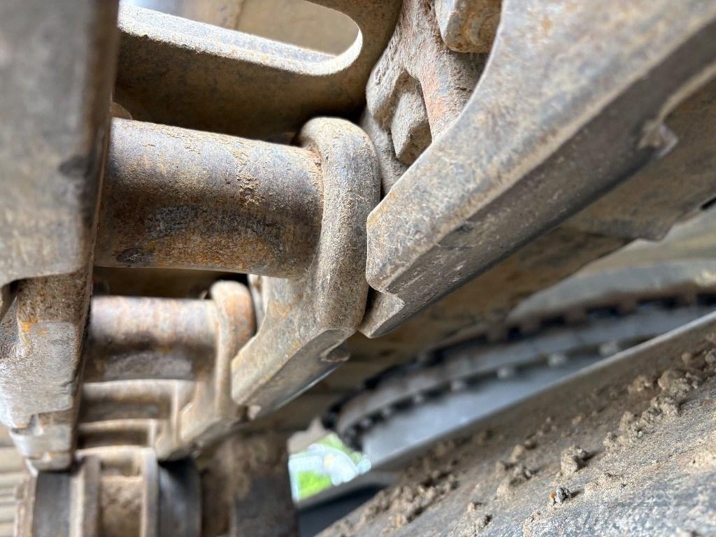 Volvo EC 200 Bagri goseničarji