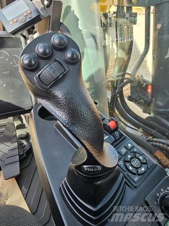 Volvo EC350EL Bagri goseničarji