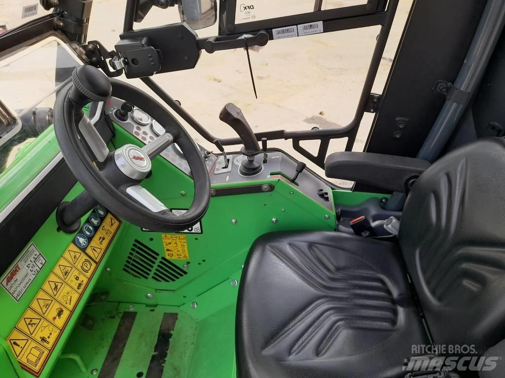 Avant 528 ROPS Drugo