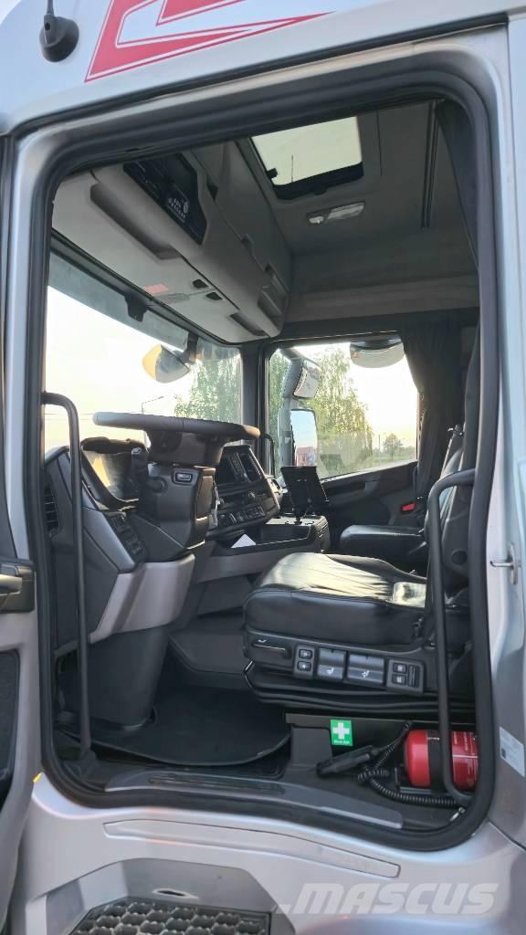 Scania R 540 Tovornjaki z žerjavom