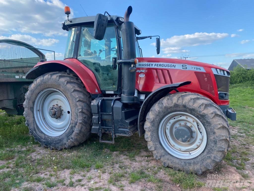 Massey Ferguson 7726 Traktorji