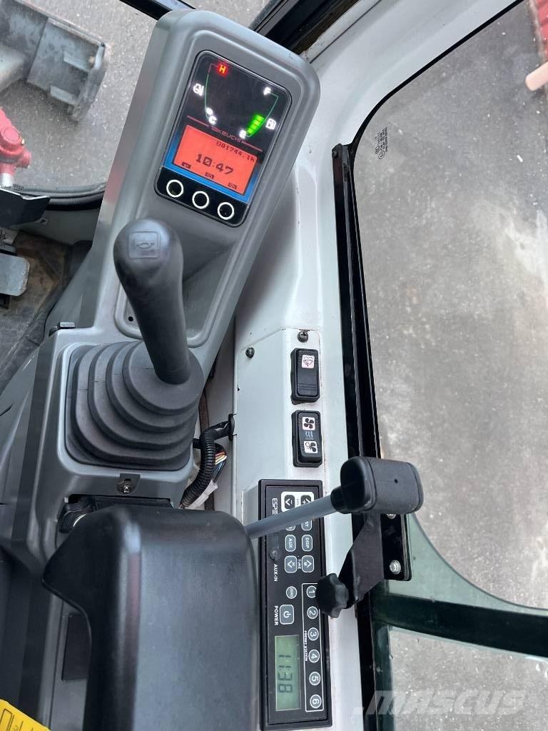 Takeuchi TB 216 Mini bagri <7t