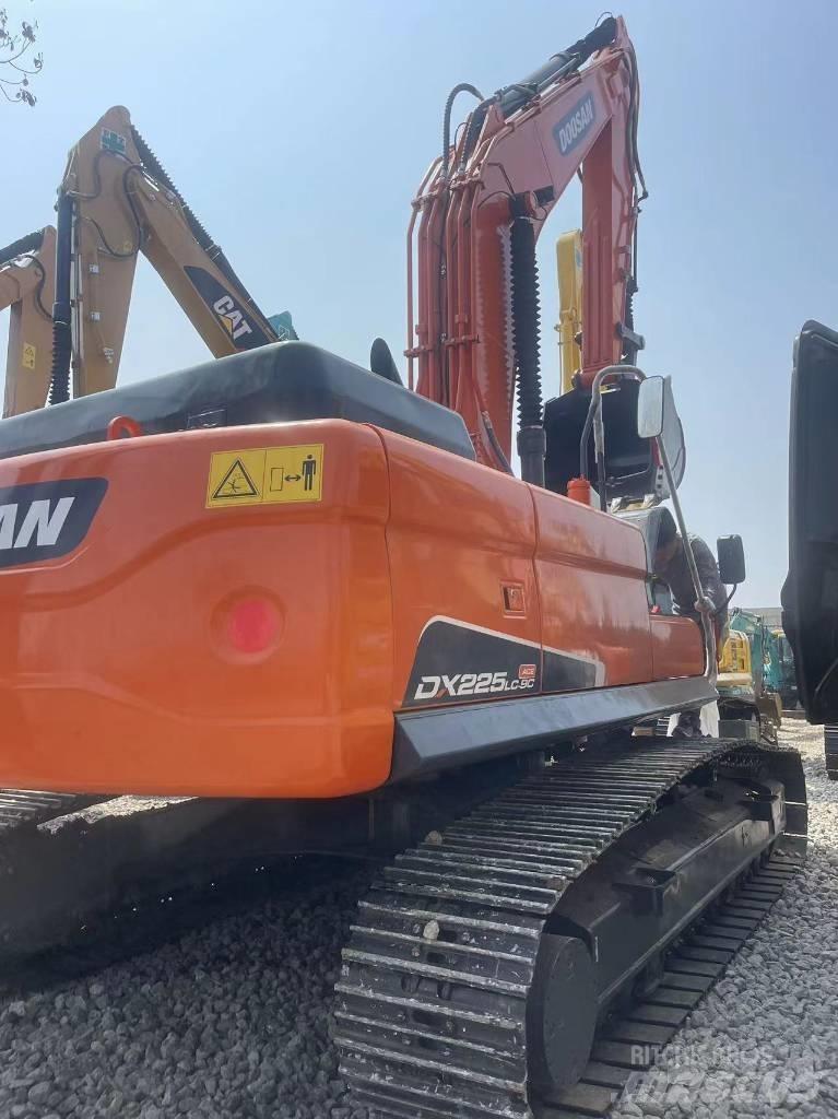 Doosan DX 225LC-9C Bagri goseničarji