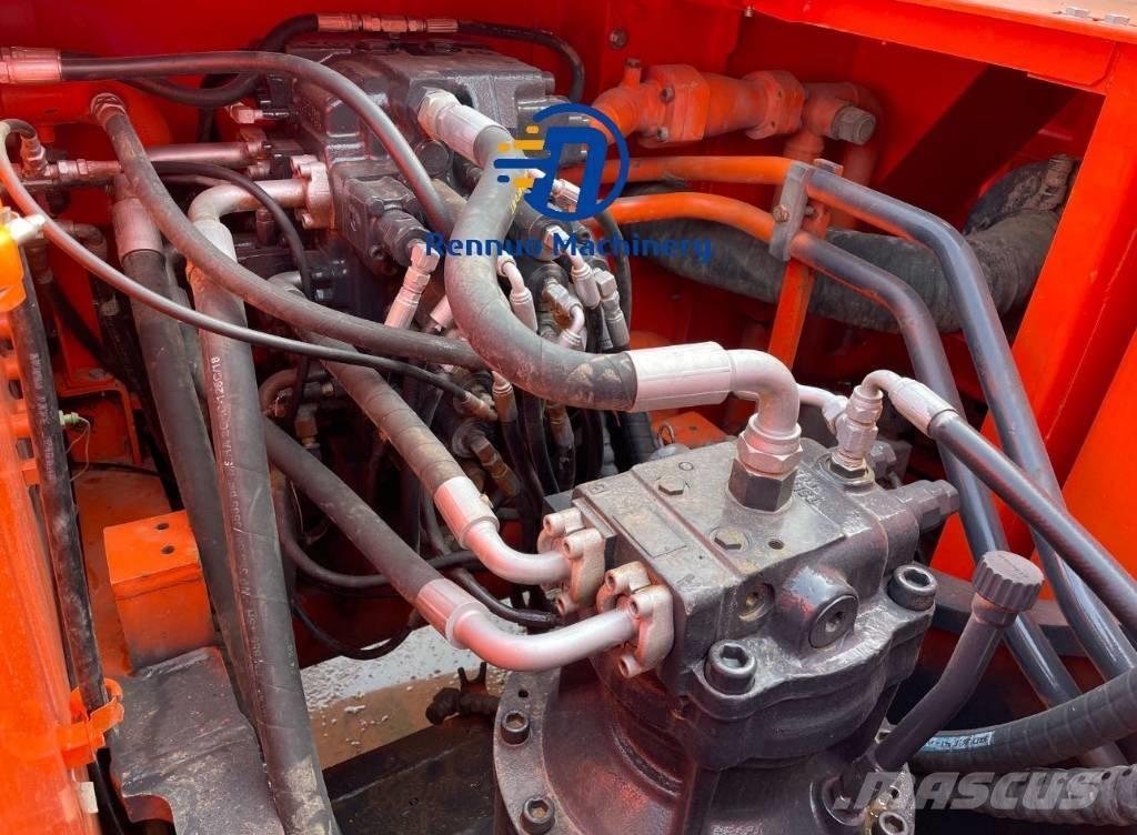 Doosan DX 300 Bagri goseničarji