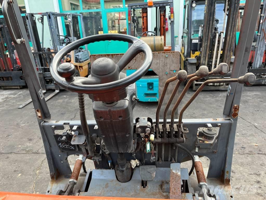 Toyota 5FBF25    V-4201 Električni viličarji