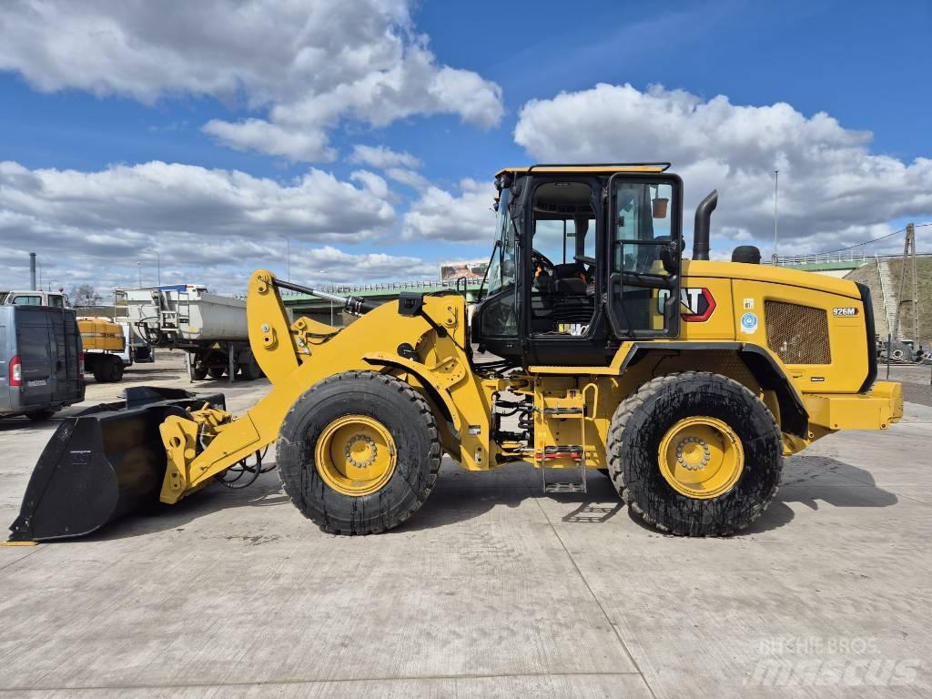 CAT 926M Kolesni nakladalci