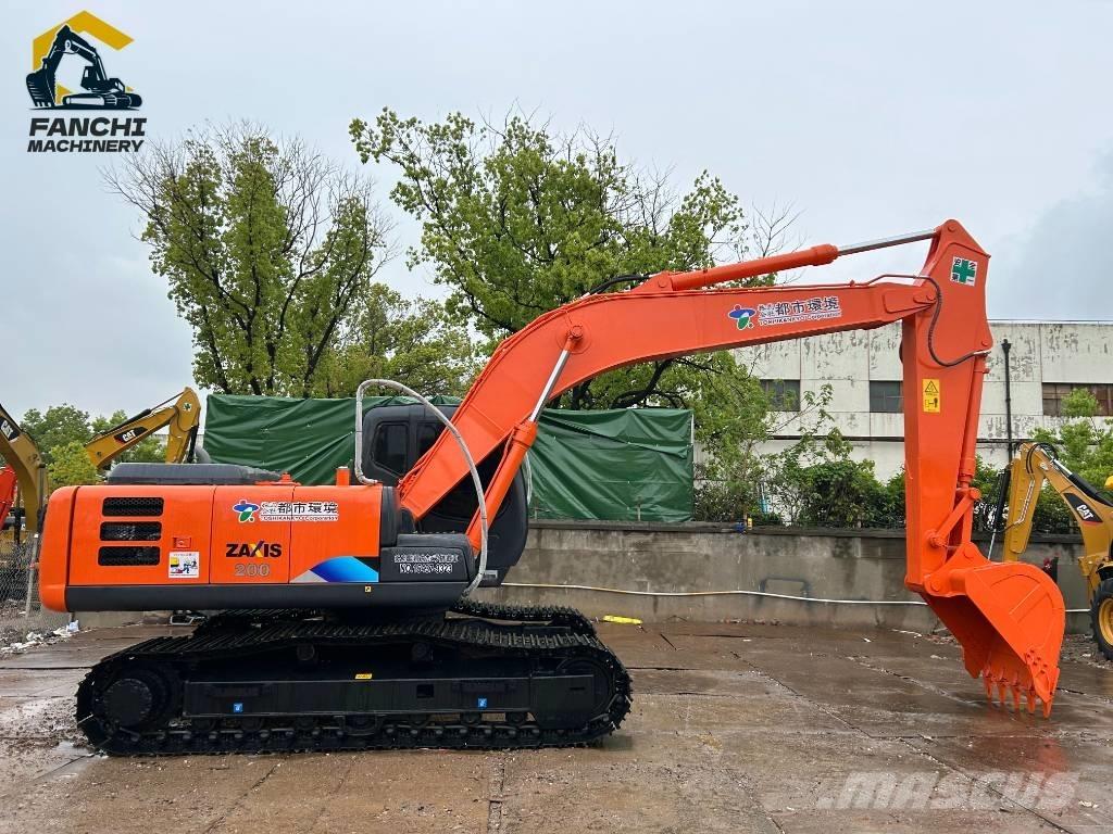 Hitachi ZX200 Midi bagri 7t – 12t