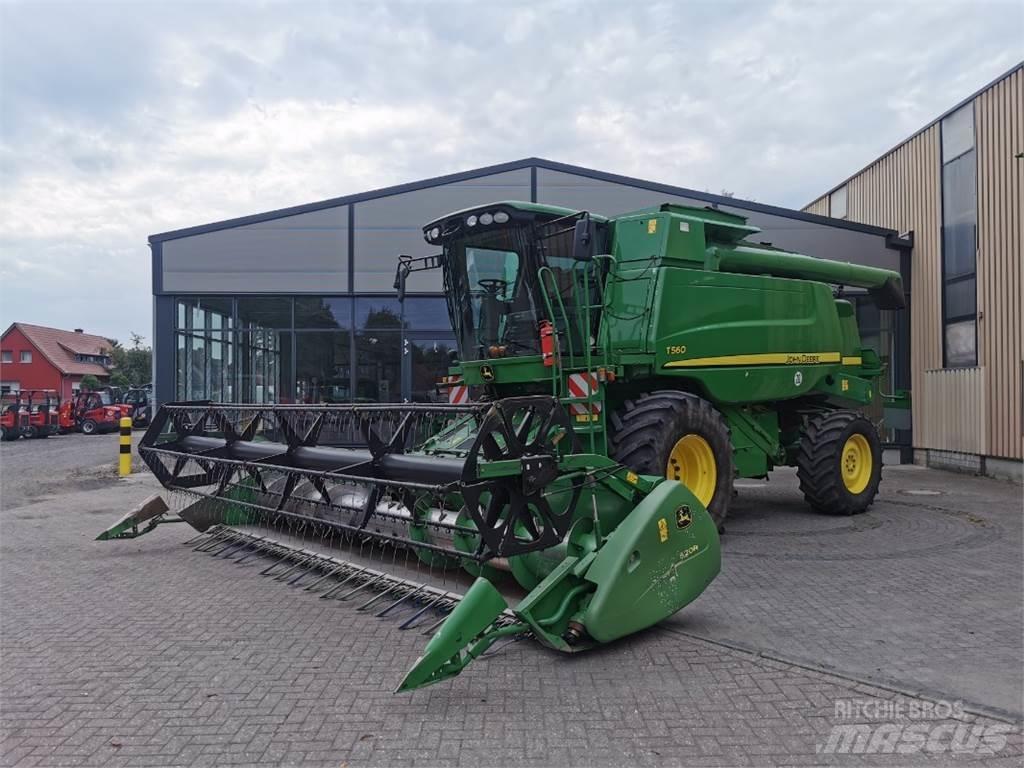 John Deere T560 Kombajni
