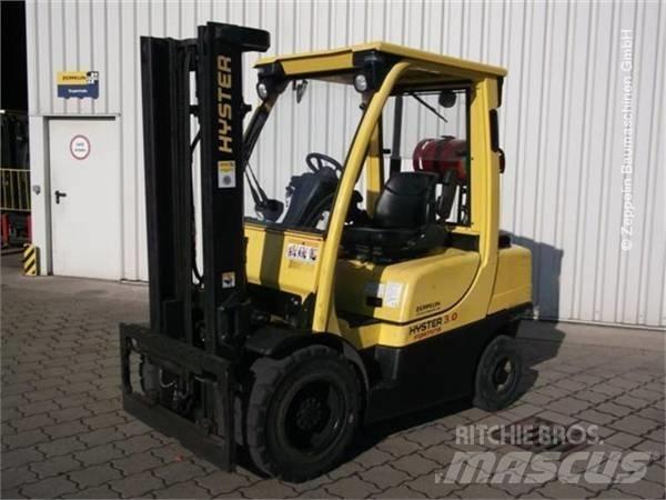 Hyster H3.0FT Električni nizko dvižni viličar