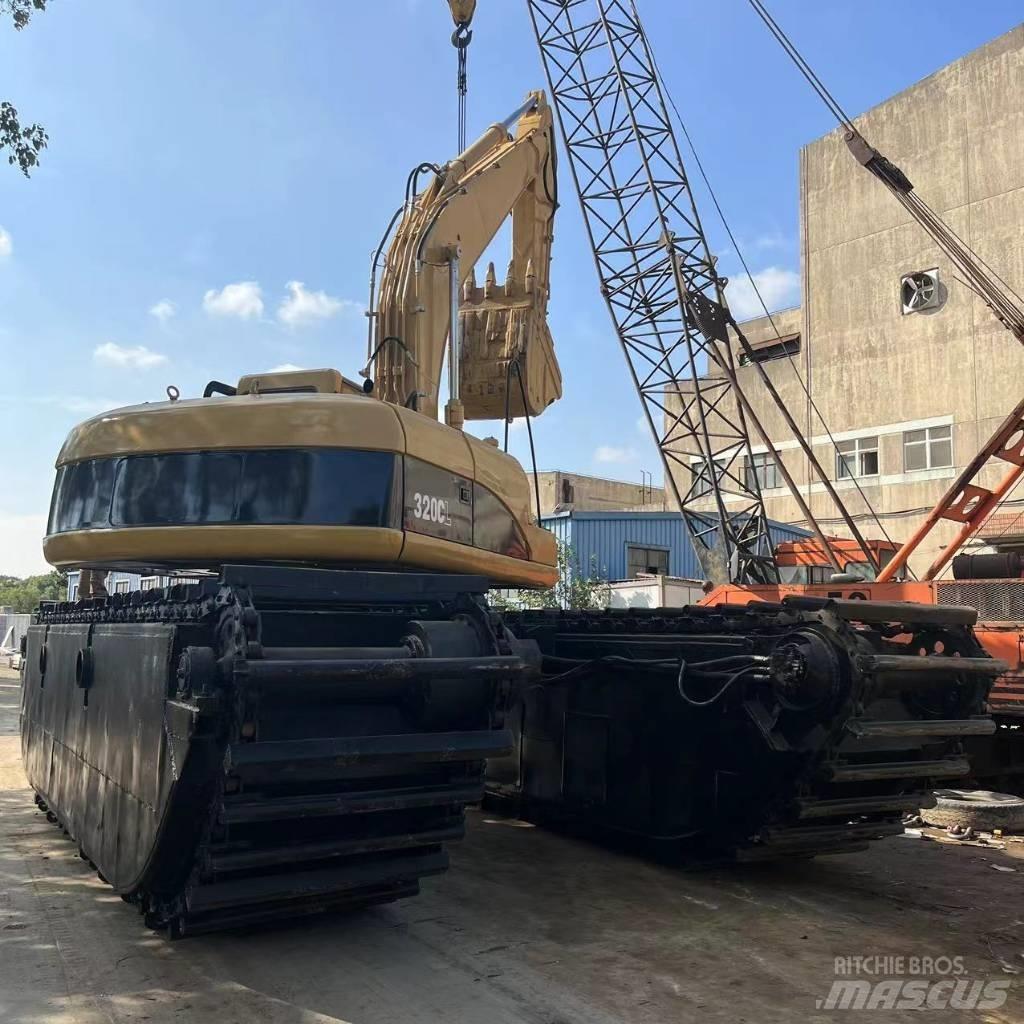 CAT 320 C Amfibijski bagri