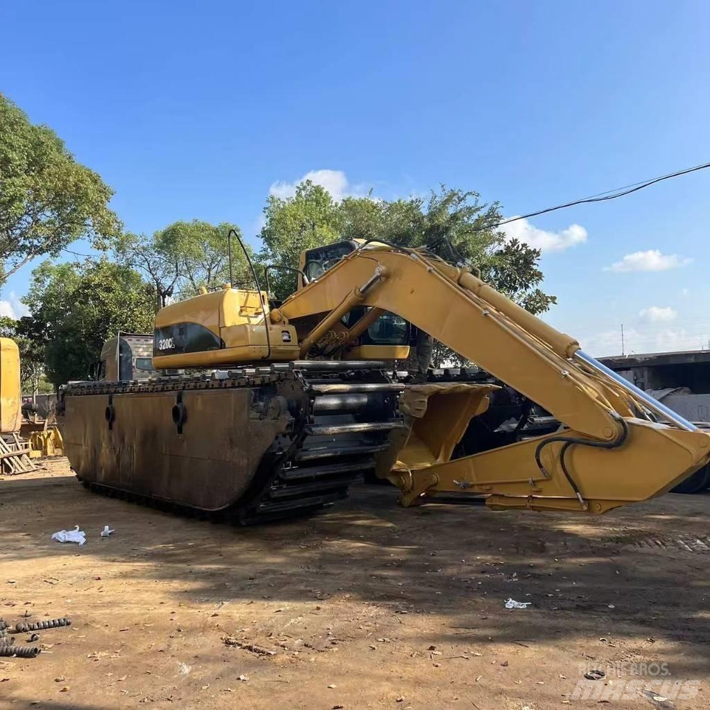 CAT 320 C Amfibijski bagri