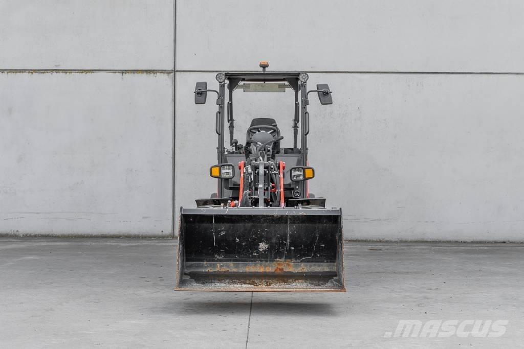 Manitou MLA 3-25 HC Mini nakladalci