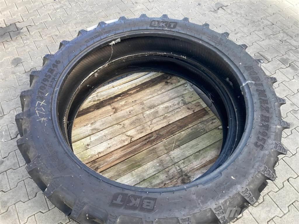 BKT 270/95R46 Gume, kolesa in platišča