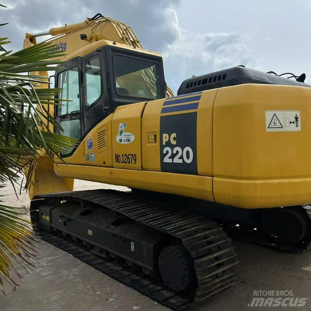 Komatsu 220-7 Bagri goseničarji