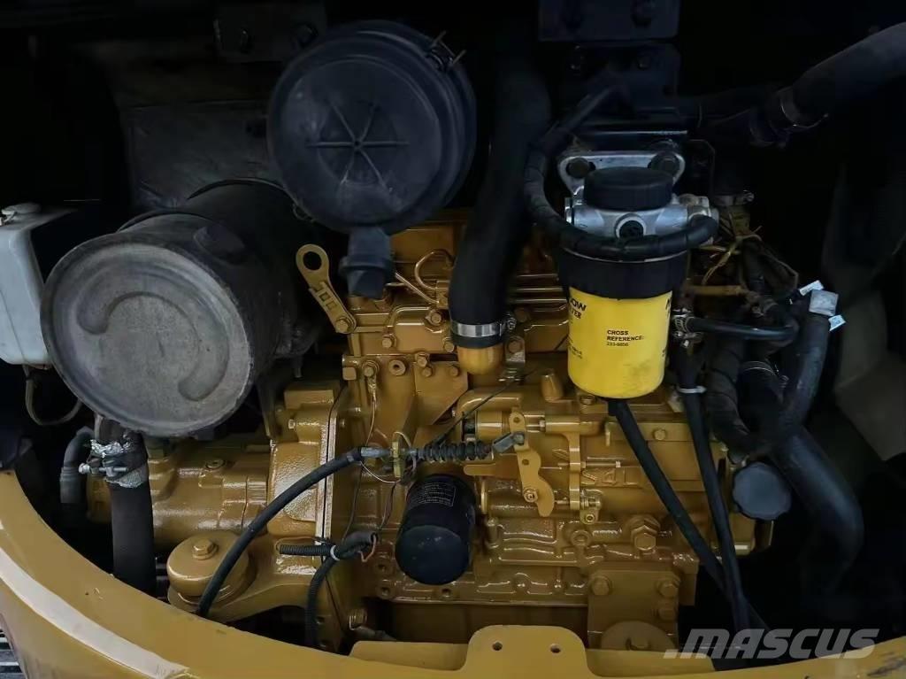 CAT 304 CR Mini bagri <7t