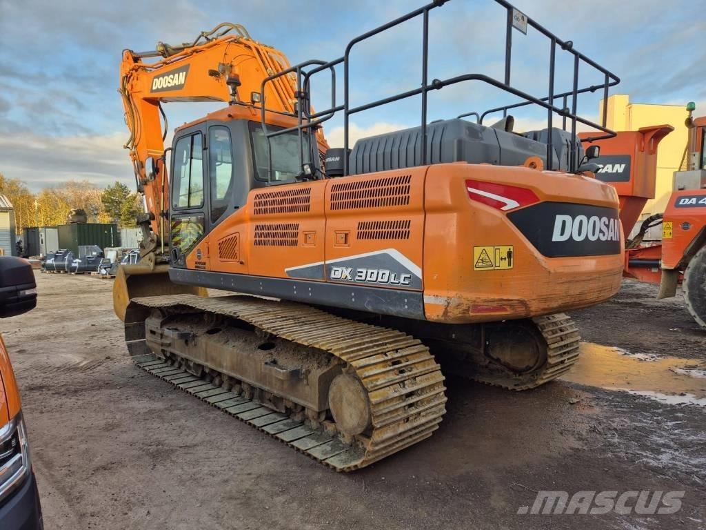 Doosan DX 300 LC 5 Bagri goseničarji