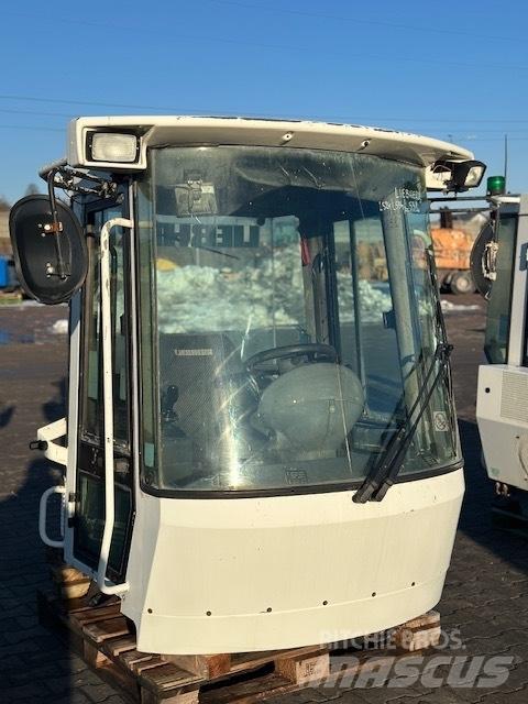 Liebherr L 538 CAB Kabine in notranjost
