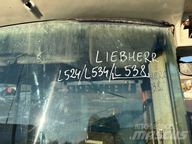 Liebherr L 538 CAB Kabine in notranjost