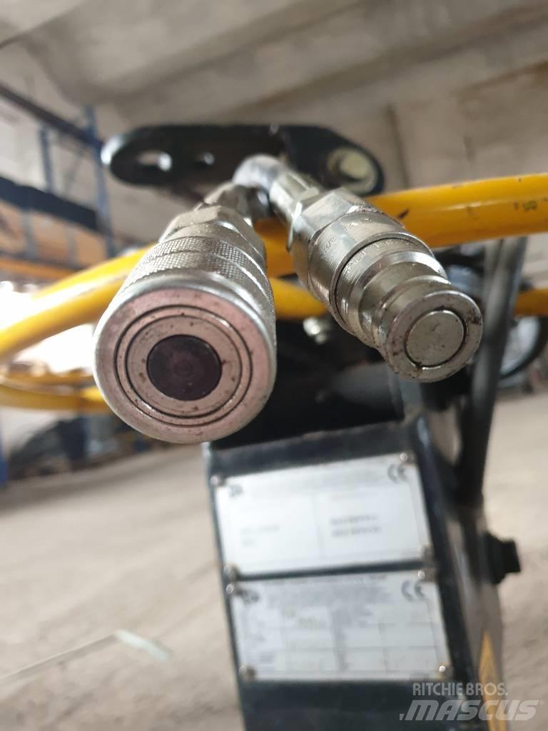 JCB Bordsteinzange Drugi deli