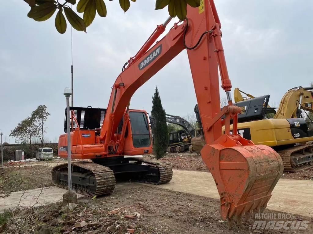 Doosan DH225LC-9E Bagri goseničarji