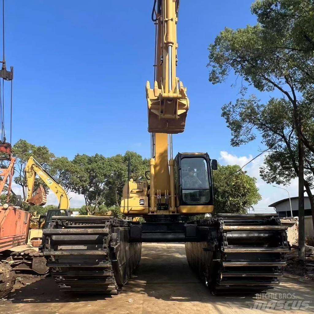 CAT 320 C Amfibijski bagri