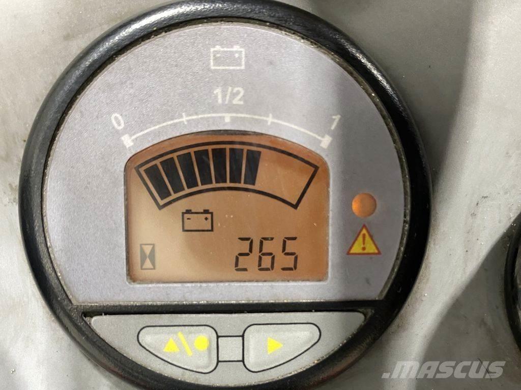 Hako B980 Kombinirani krtačni pometači