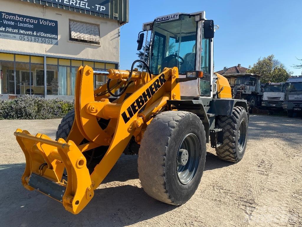 Liebherr L514 Kolesni nakladalci