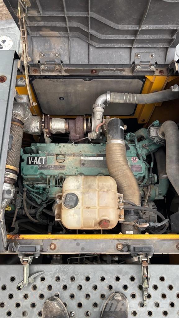 Volvo EC 250 EL Bagri goseničarji