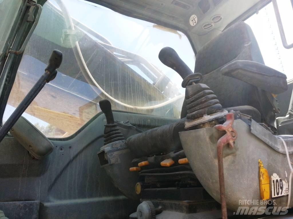 Volvo EC 460 Bagri goseničarji