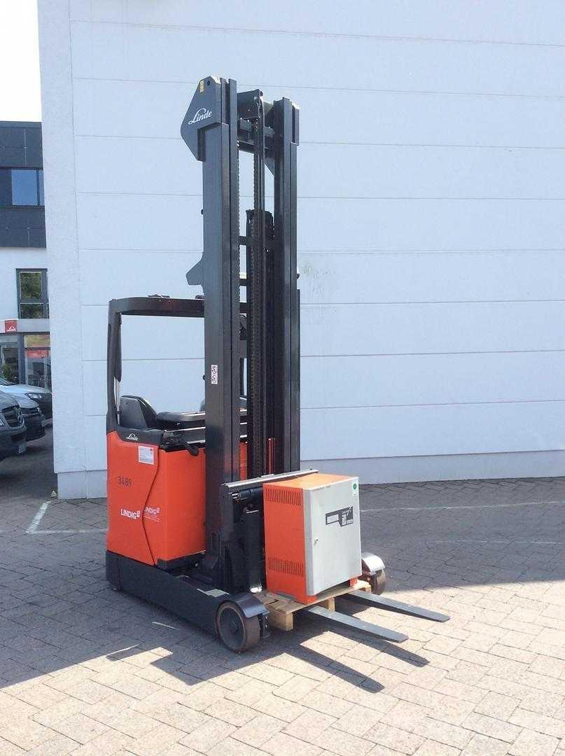 Linde R14 Viličarji s pomičnim teleskopom