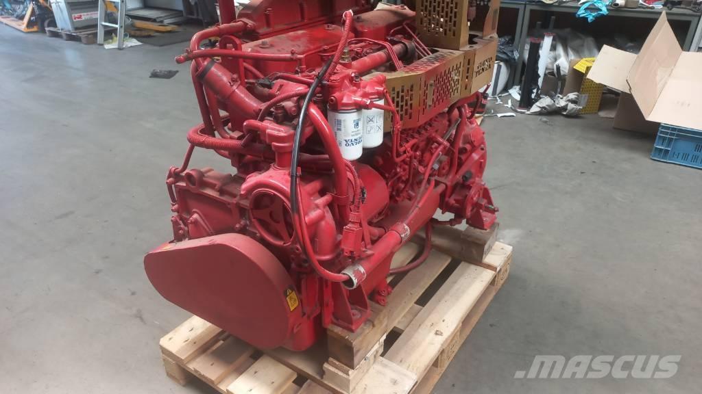 Volvo TWD710V Motorji