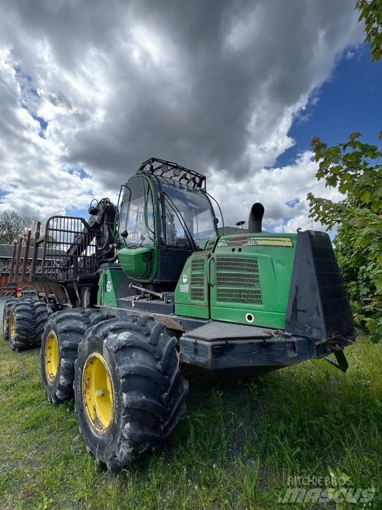 John Deere 1210 E Forwarderji