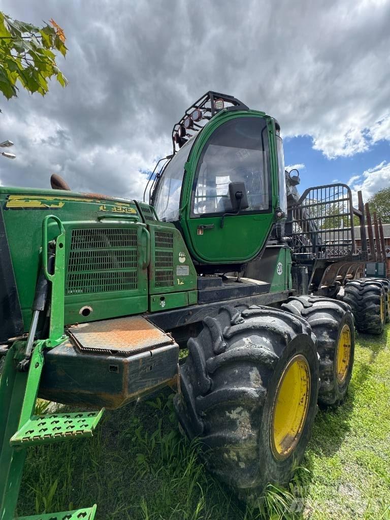 John Deere 1210 E Forwarderji