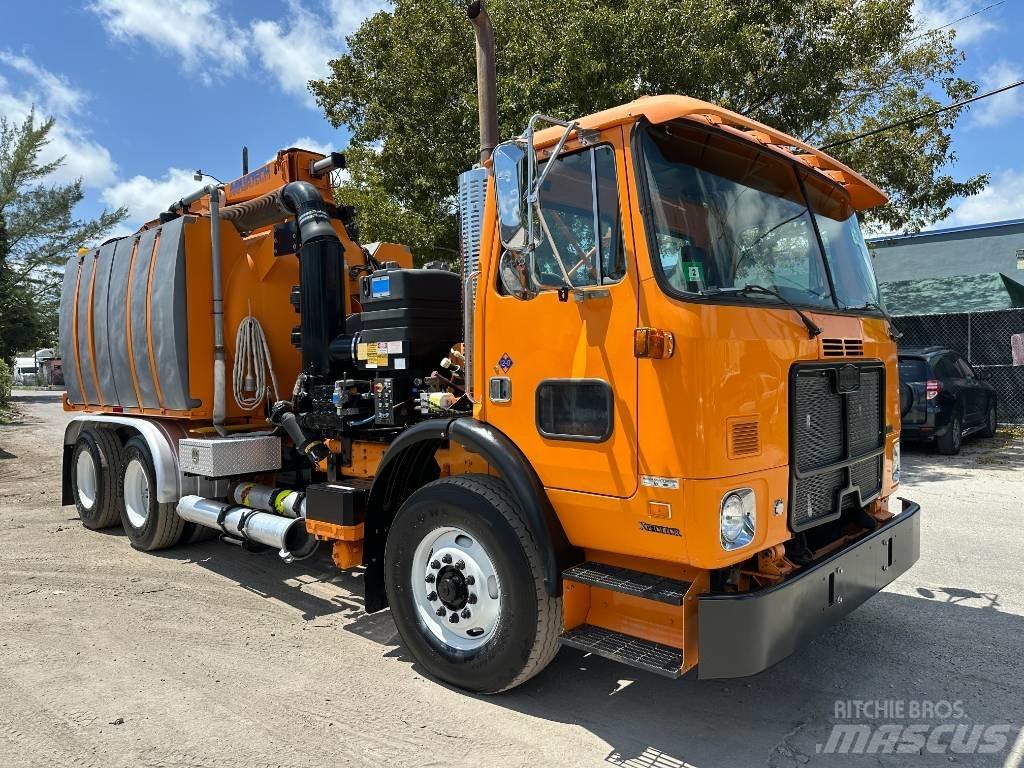 Autocar WX64 Vakuumski tovornjaki