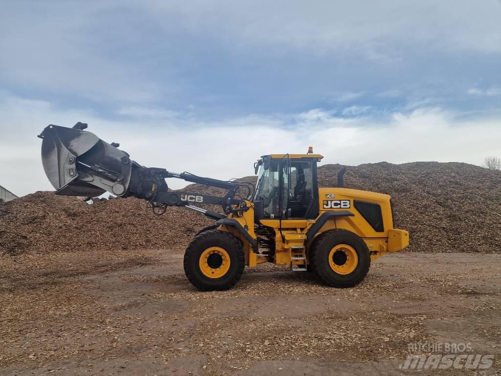 JCB 427 HT Kolesni nakladalci