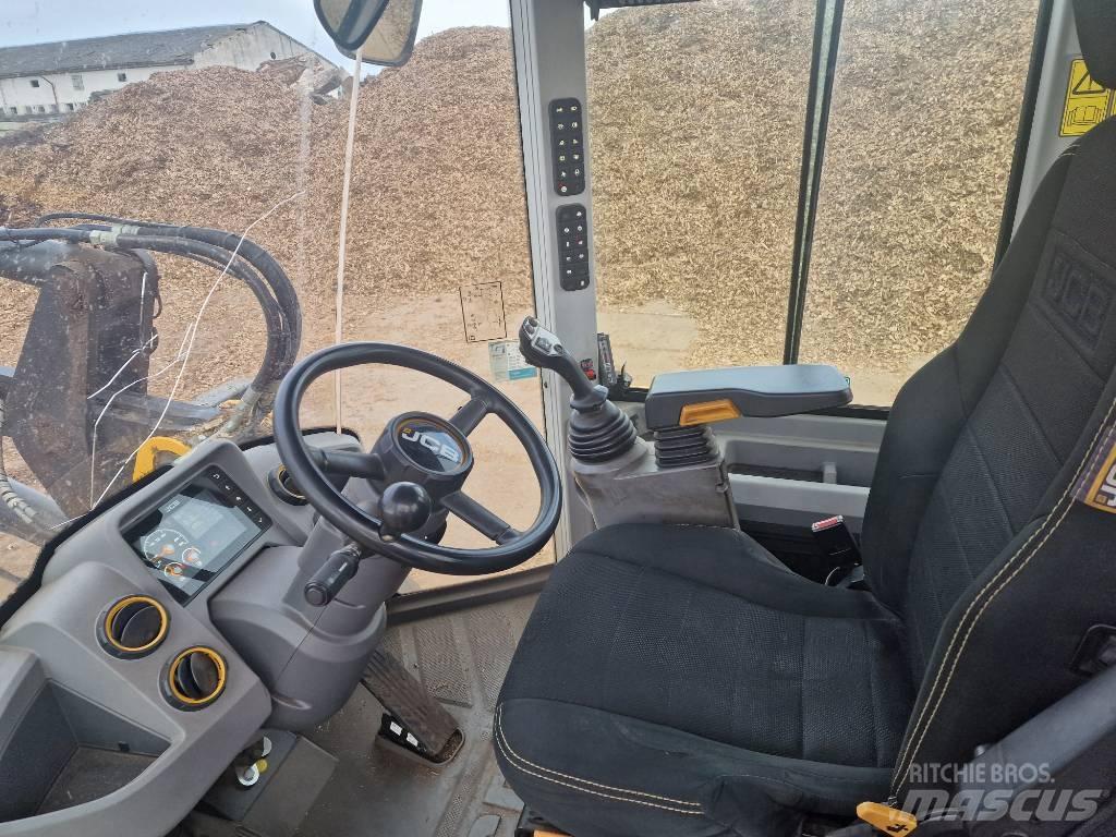 JCB 427 HT Kolesni nakladalci