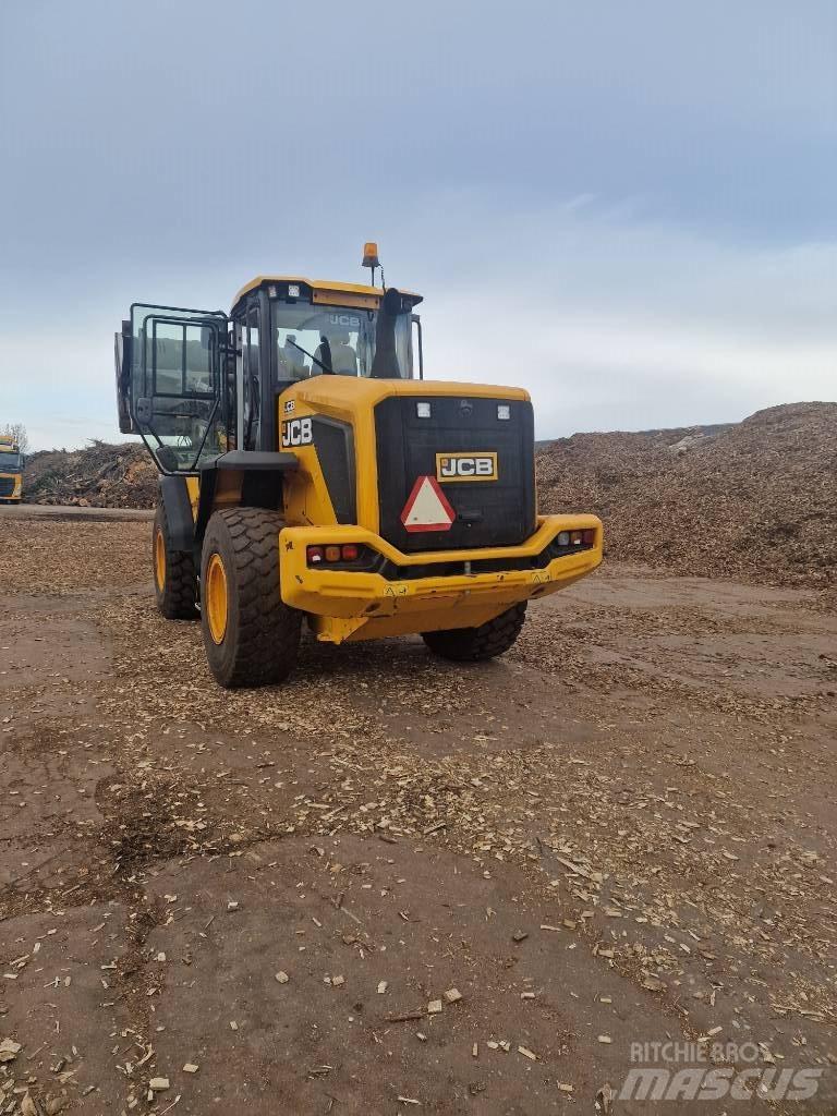 JCB 427 HT Kolesni nakladalci