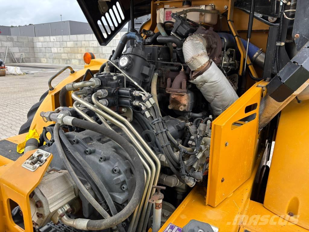 Hydrema 912 HM Zglobni demperji