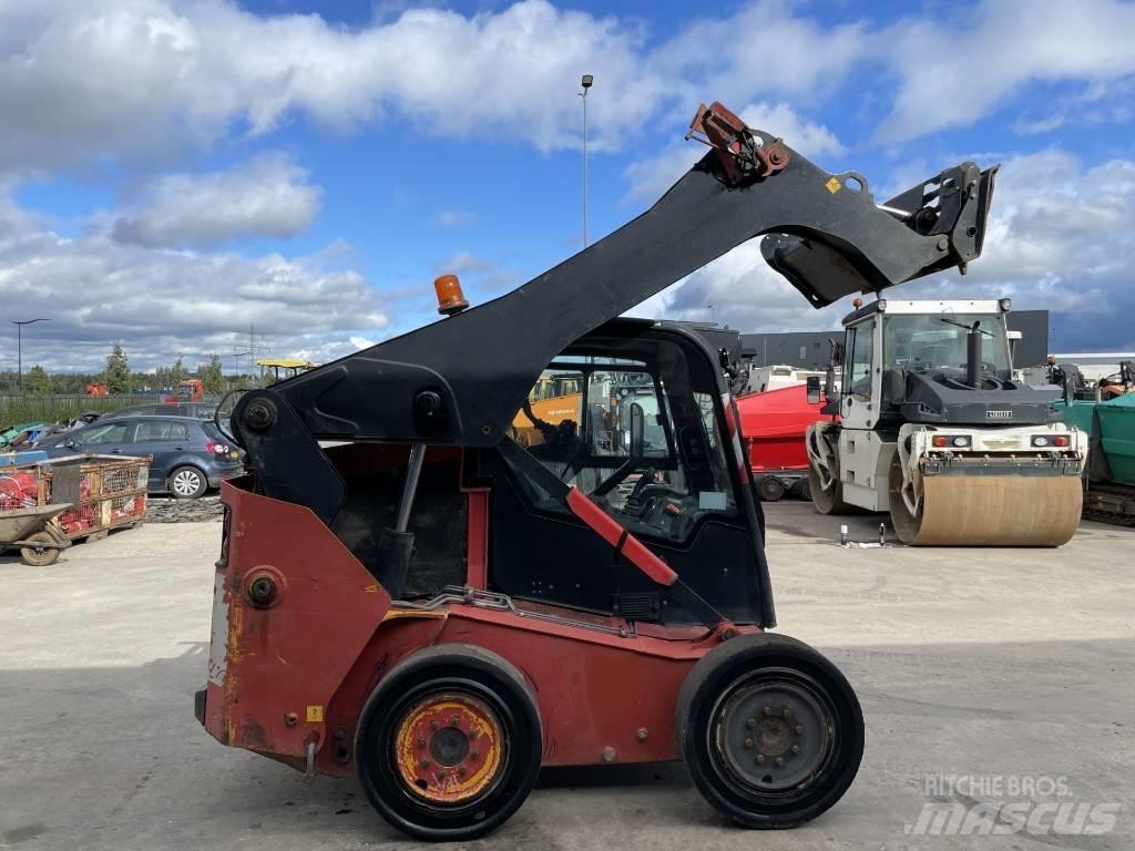 JCB R260 Skid steer mini nakladalci