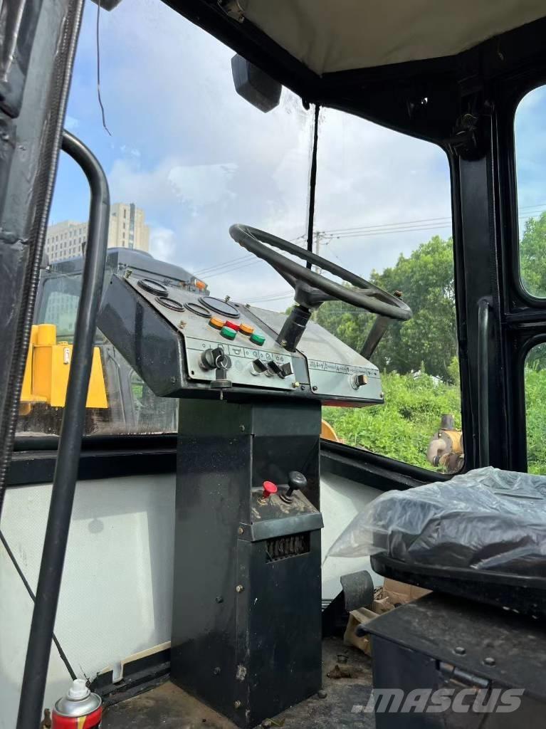 Dynapac CA25D Enojni valjarji