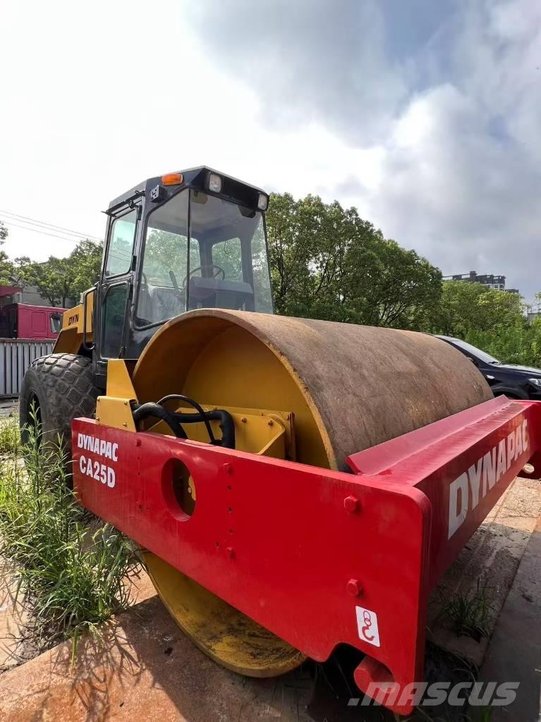 Dynapac CA25D Enojni valjarji