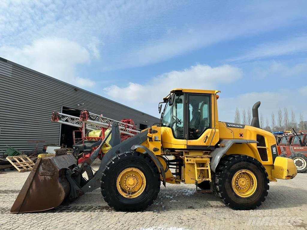 Volvo L90G Kolesni nakladalci