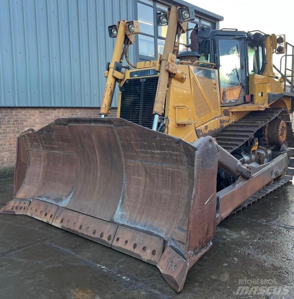 CAT D 8 T Buldožerji goseničarji