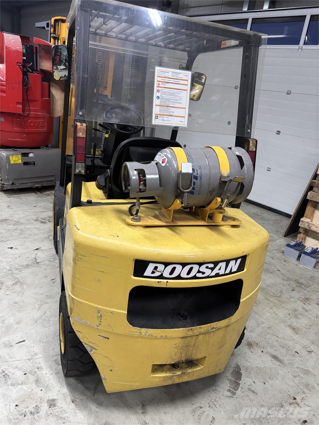 Doosan G30 Plinski viličarji