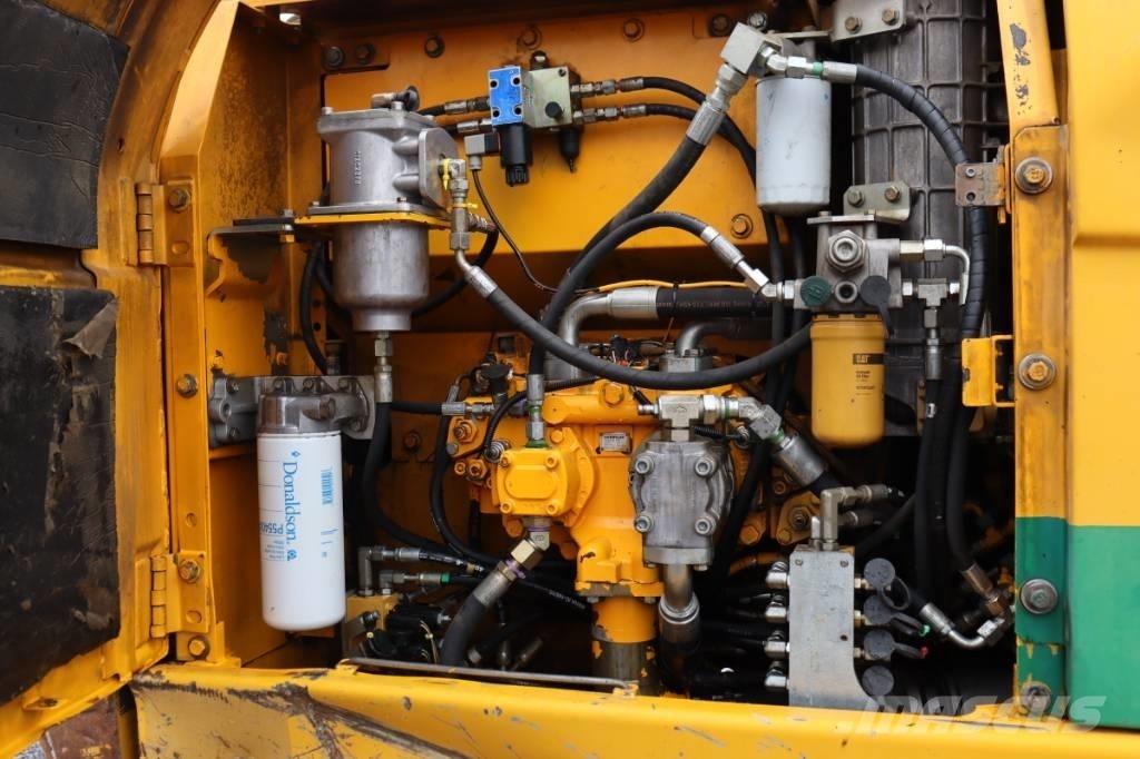 CAT 323 D Bagri goseničarji