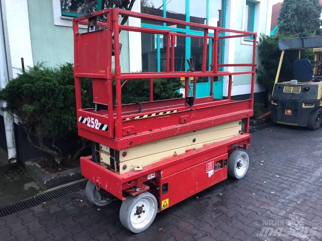 JLG 2030 F3    V-3409 Vertikalna dvigala