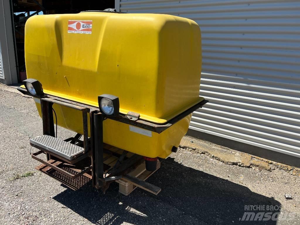 Ekko Front Tank Montirane škropilnice