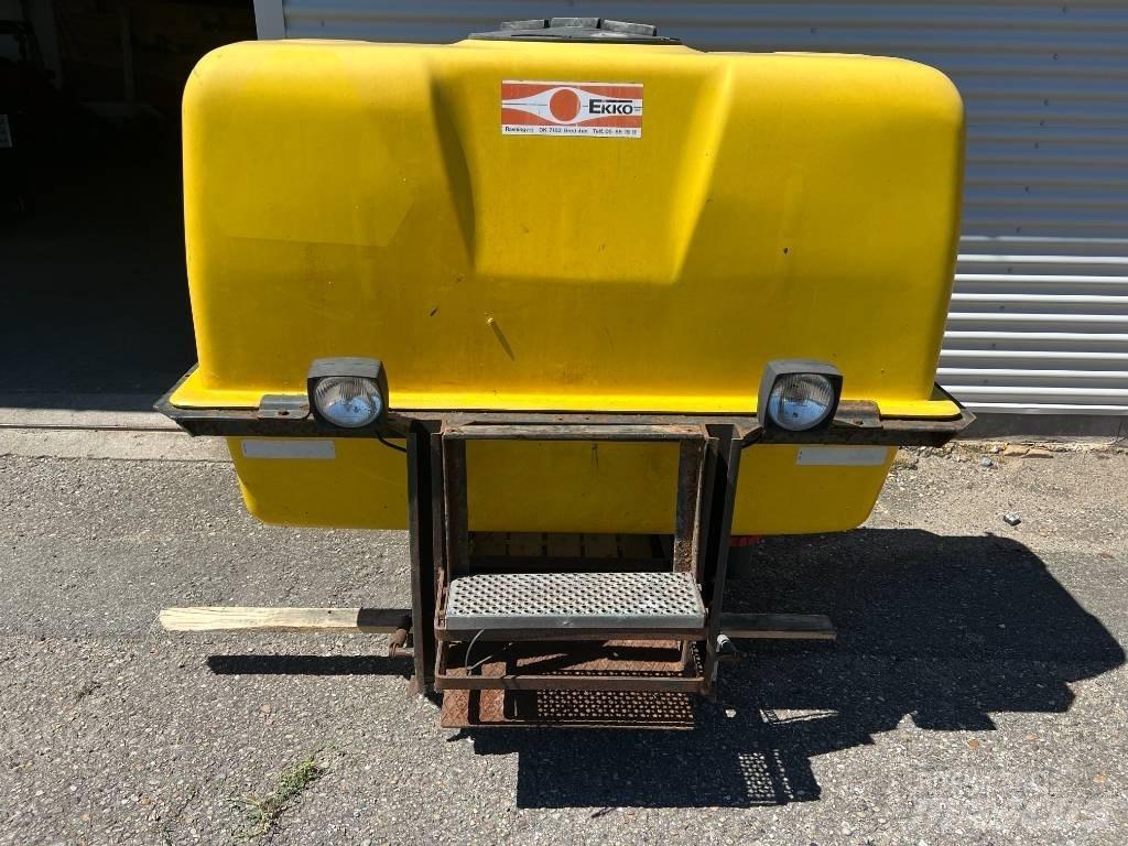 Ekko Front Tank Montirane škropilnice