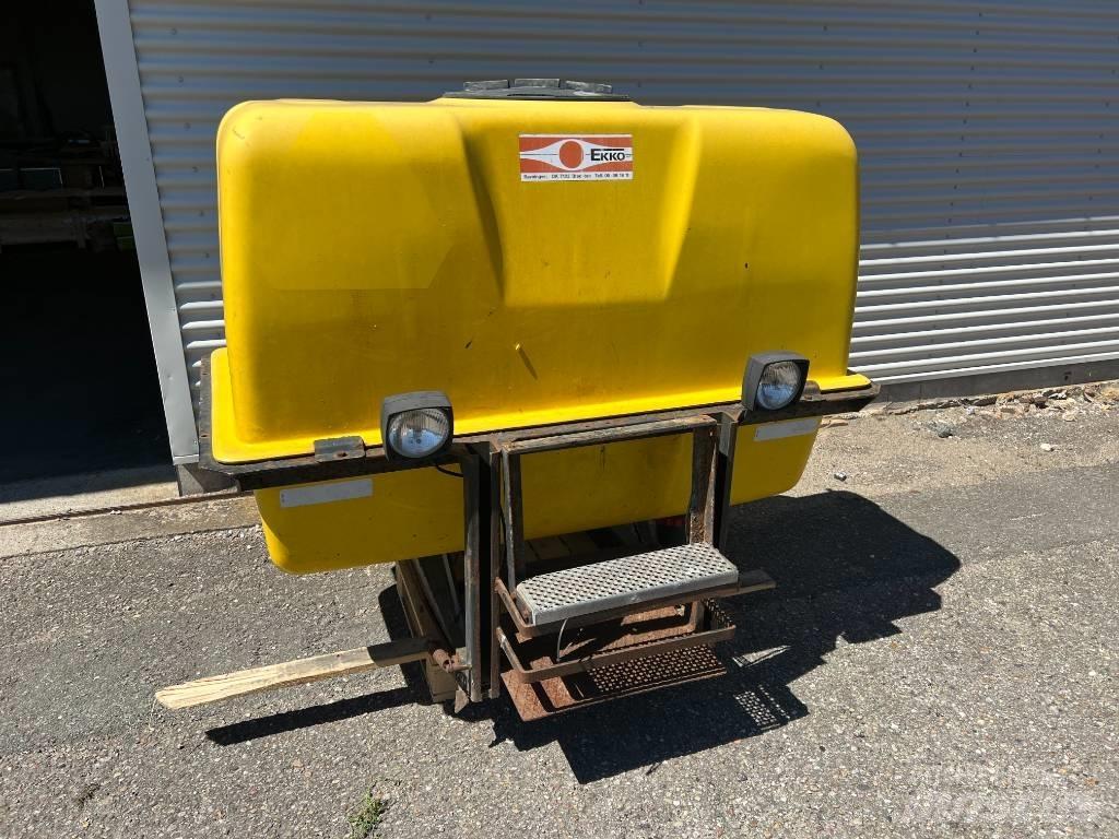 Ekko Front Tank Montirane škropilnice