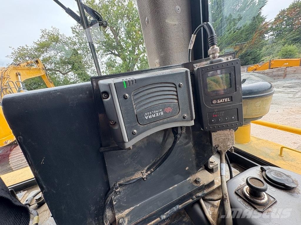 Komatsu D65PXI-18 Buldožerji goseničarji